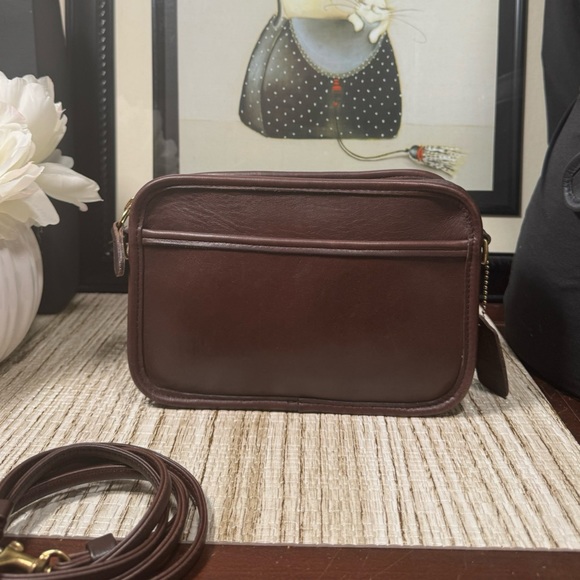 ❤️SOLD❤️Vintage Coach Mahogany Carnival Bag 9925 - Picture 7 of 12